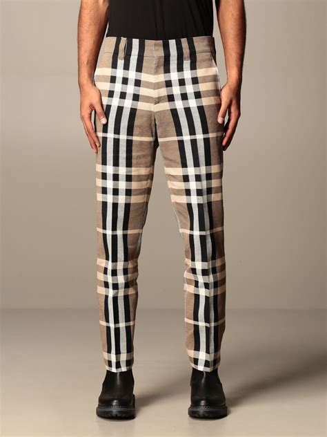 pantalones burberry hombre|Pantalones de Burberry .